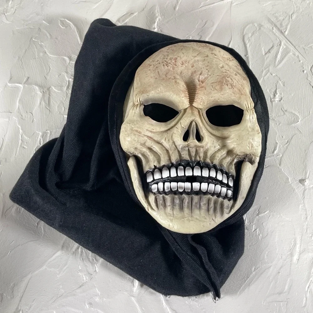 vintage Scary Scream Ghost Face Crypt Ghoul Skeleton Skull